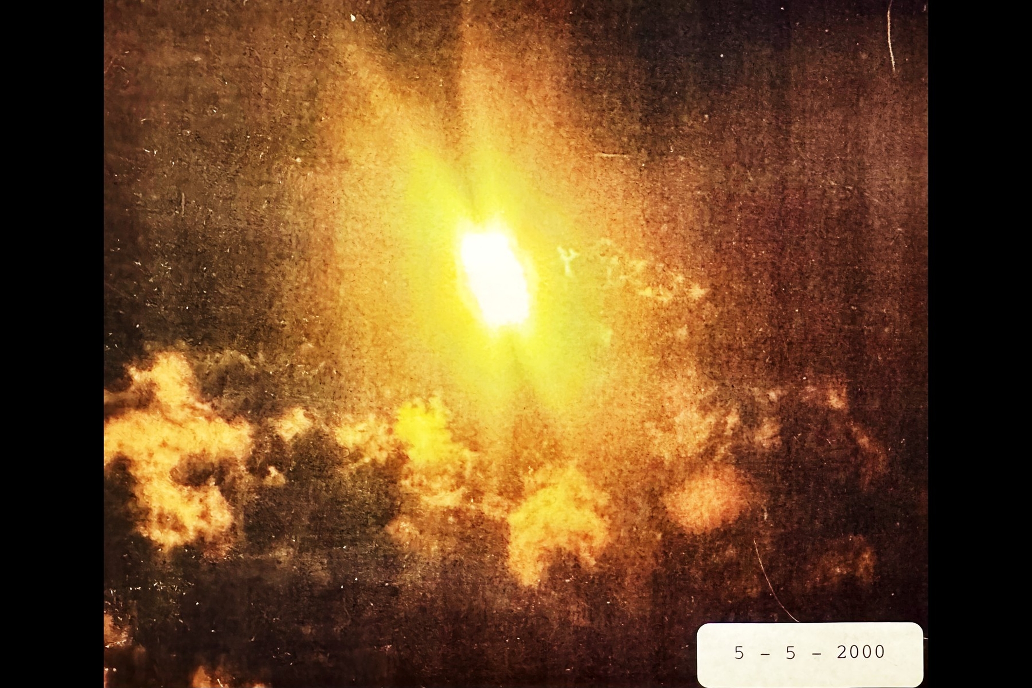 extraordinary-2000-05-05