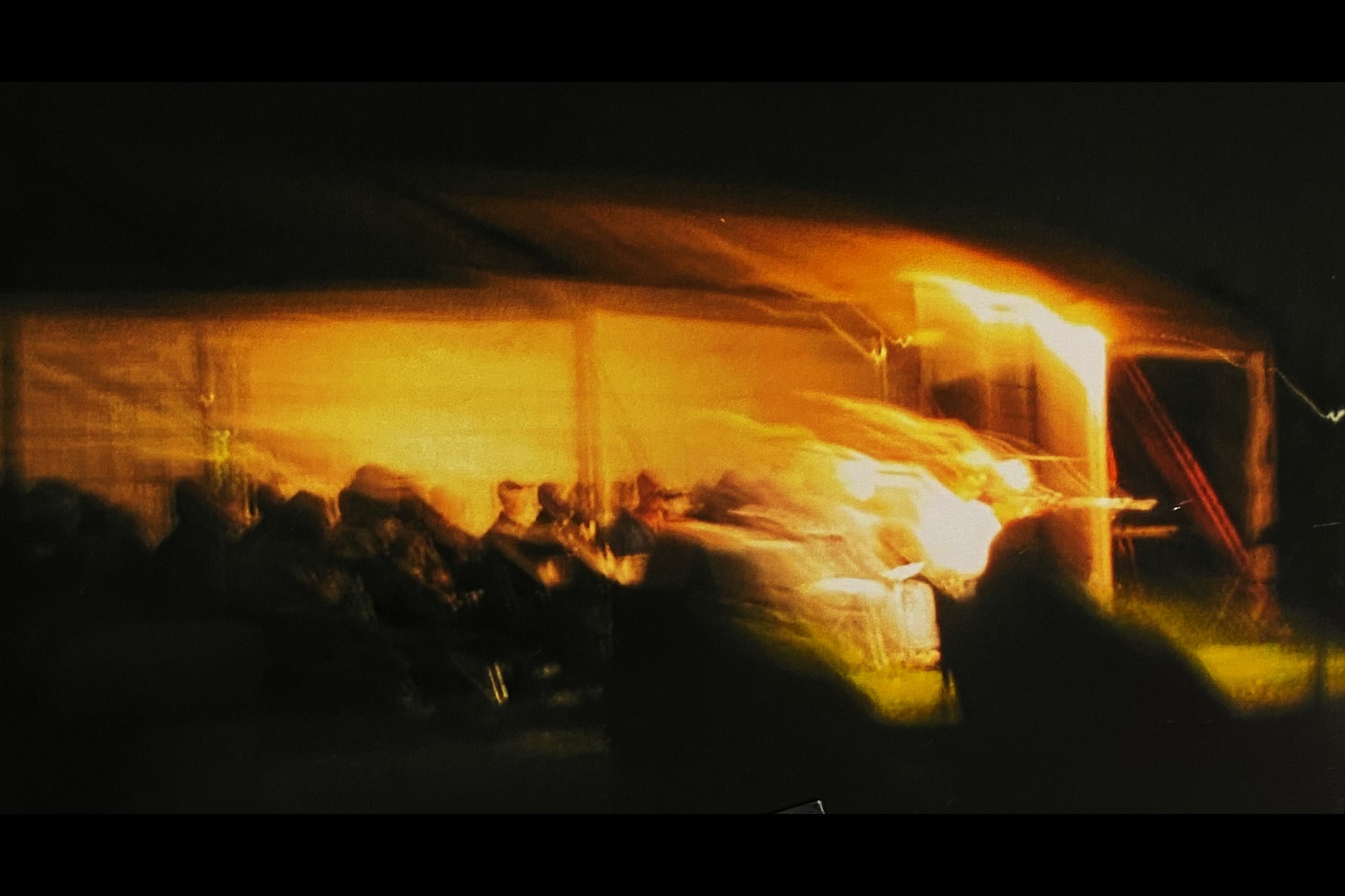 extraordinary-tent